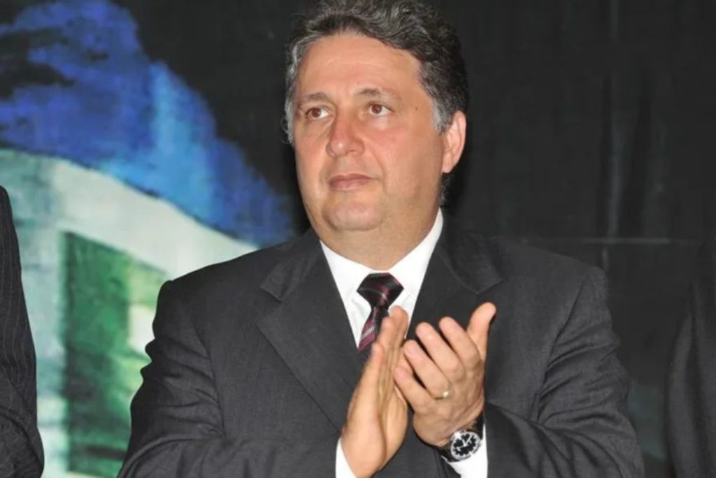 MAIS UM A ESCAPAR: STF anula condenação de ex-governador do RJ Anthony Garotinho