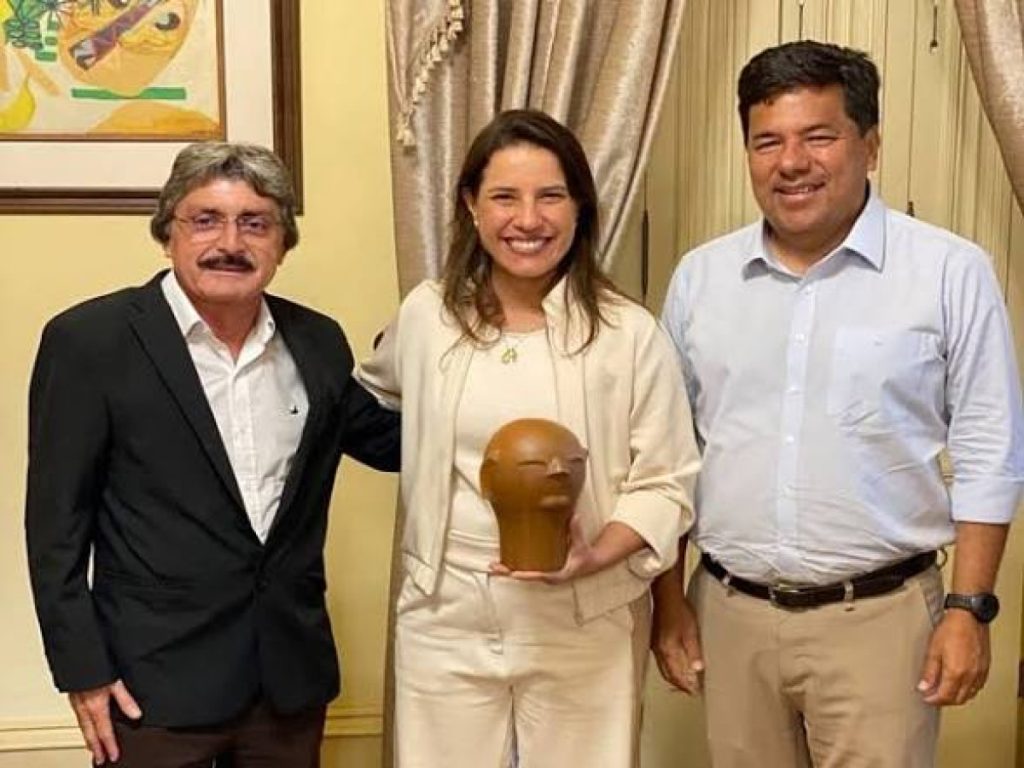 Política: Mendonça Filho se filia ao PL e leva a legenda para o palanque de Raquel