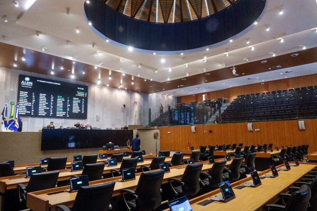 Base governista indica nomes para nova composição de comissões na Alepe