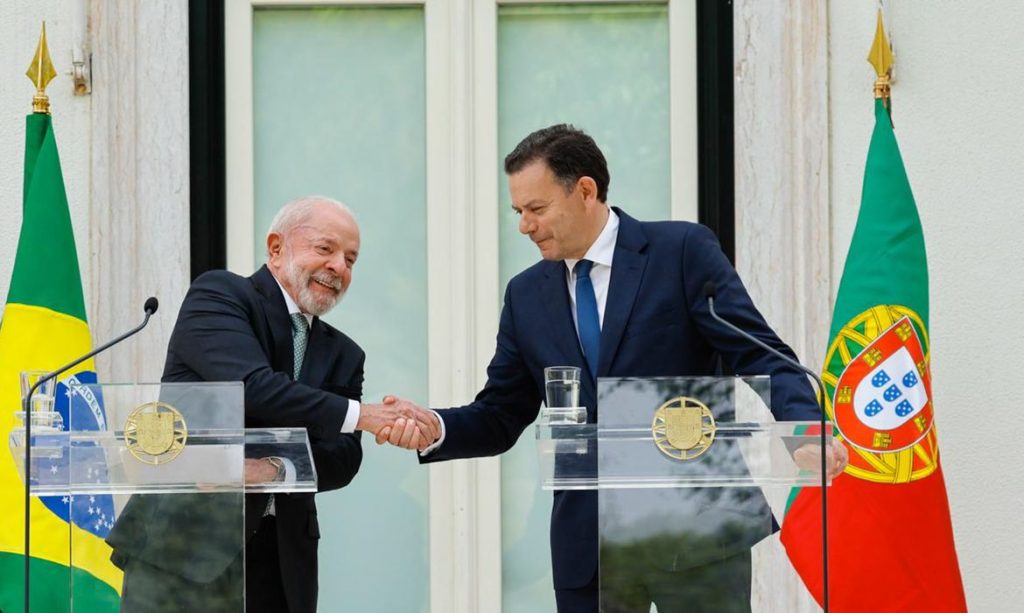 Lula se reúne com presidente de Portugal e defende expansão de empresas brasileiras no país