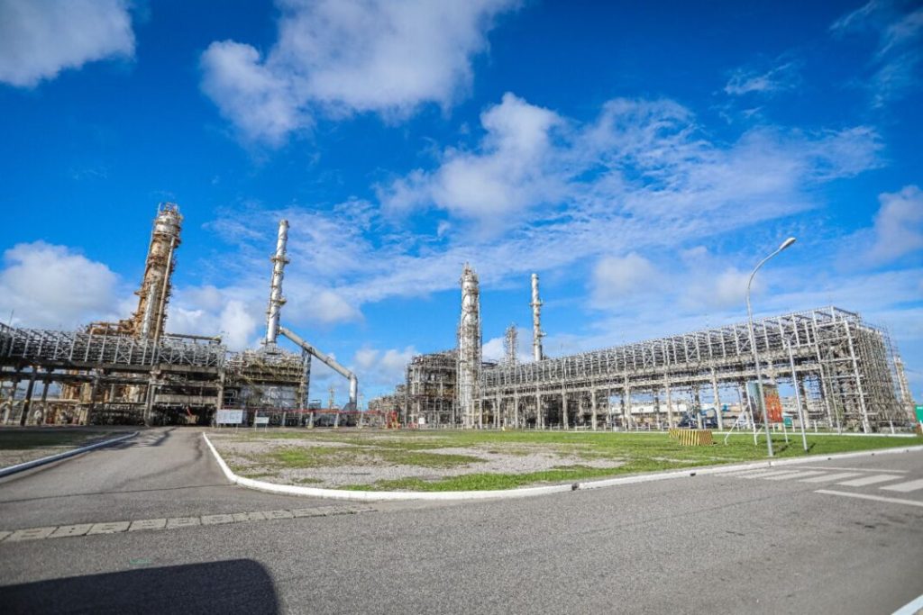Mantendo o ritmo de aquecimento da economia, Pernambuco começou o ano de 2026 como o estado com o maior crescimento do Brasil na indústria de transformação e no comércio varejista