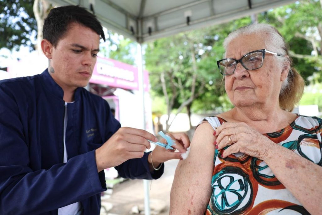 Mais de 5 mil pessoas são Vacinadas contra a Influenza no Dia D. Campanha segue até 30 de Maio
