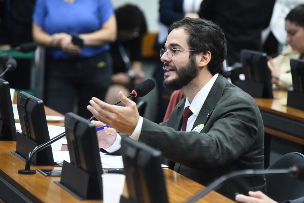 Túlio Gadêlha é o único titular de Pernambuco em comissão que debate o fim da escala 6×1
