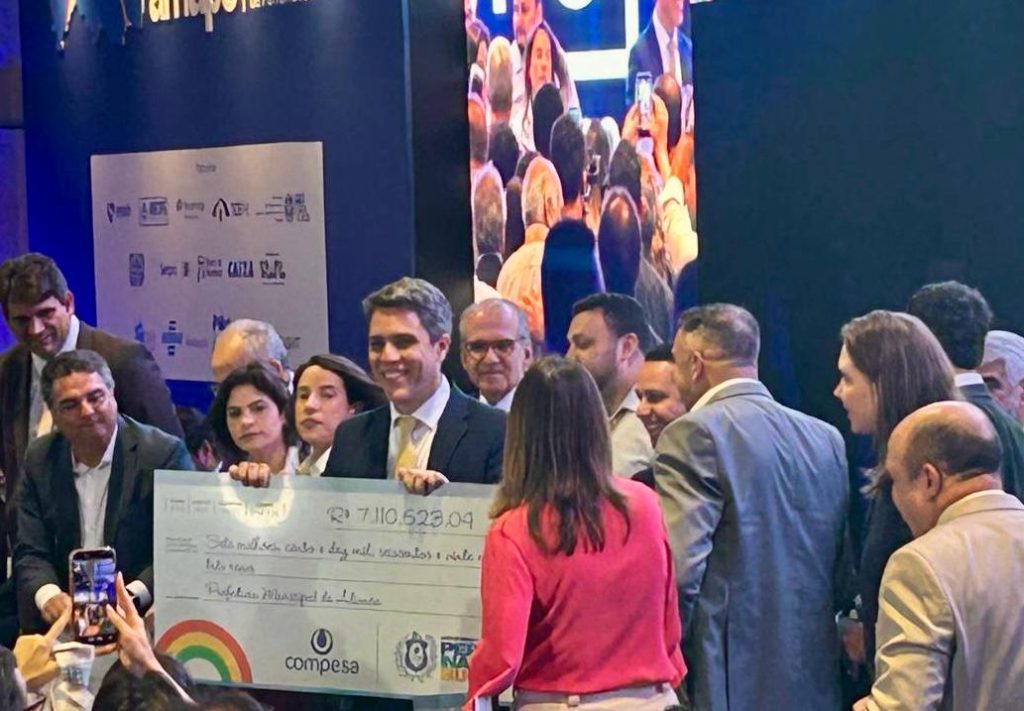 Duplicação da BR-232 entre São Caetano e Belo Jardim é autorizada. Raquel Lyra também entregou cheques da outorga
