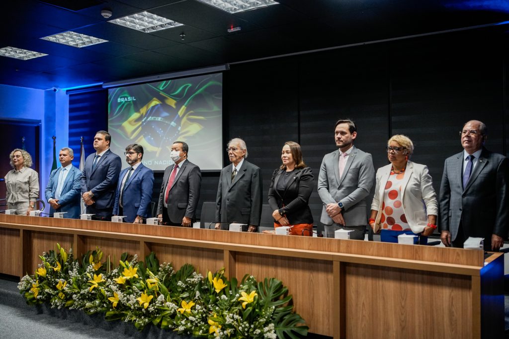 Sarney é homenageado nos 50 anos do Coren-MA por sancionar lei que regulamentou a enfermagem