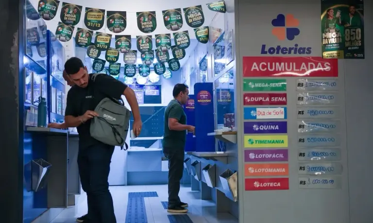 Mega-Sena de 30 anos terá prêmio de R$ 300 milhões sorteado neste domingo