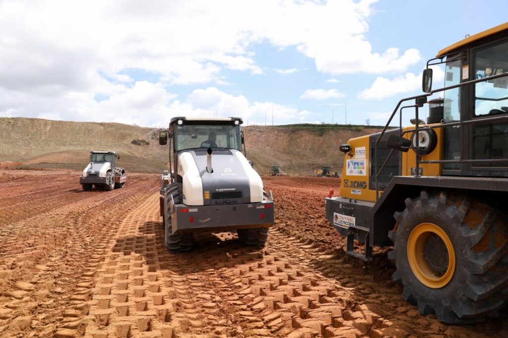 Com investimento histórico em obras de infraestrutura, Pernambuco é o segundo estado do país em geração de empregos na construção civil nos últimos 12 meses