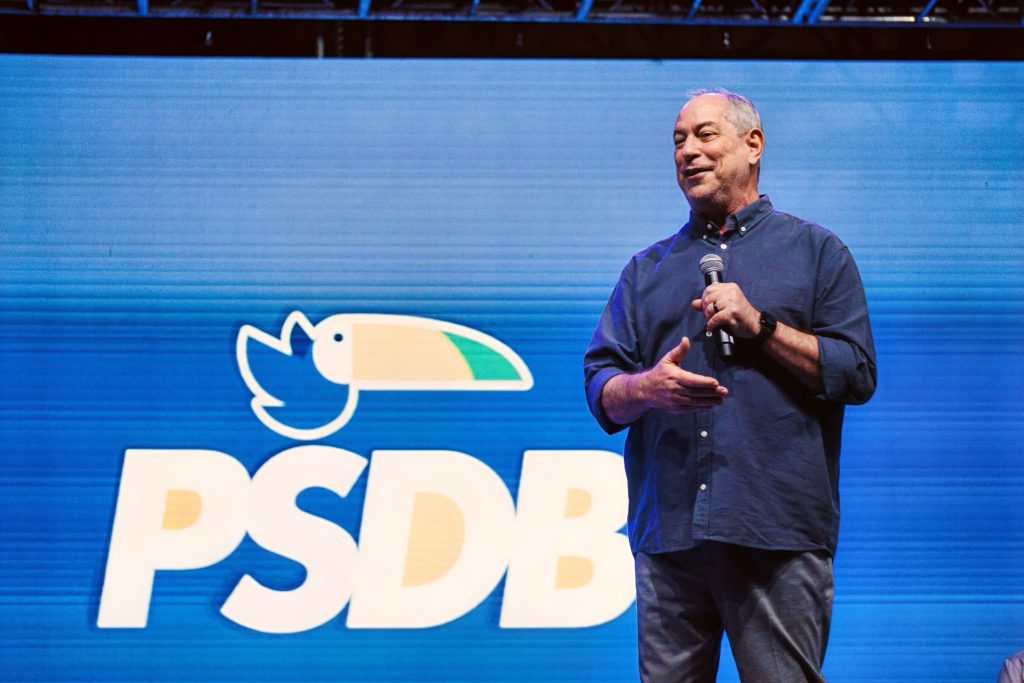 Ciro Gomes desiste de disputar a presidência do Brasil e vai disputar o governo do Ceará