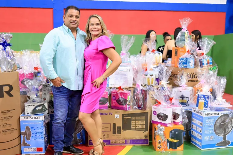 Pelo quinto ano consecutivo, prefeita Delegada Thatianne promove grande Festa das Mães em Palmeirina