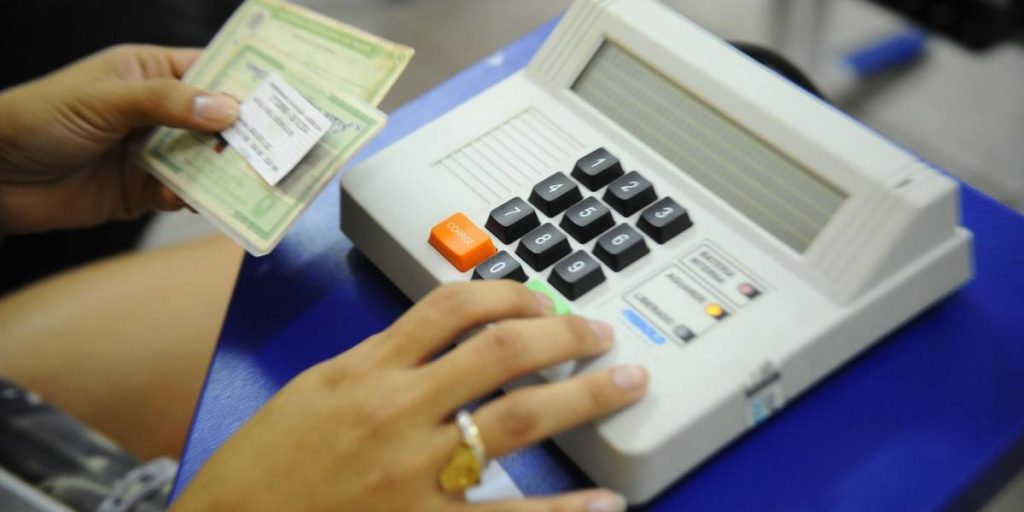 Saiba como regularizar seu título de eleitor; prazo termina nesta quarta (6)