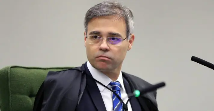 Mendonça suspeita que defesa de Vorcaro vazou áudios de Flávio como recado ao ministro do STF