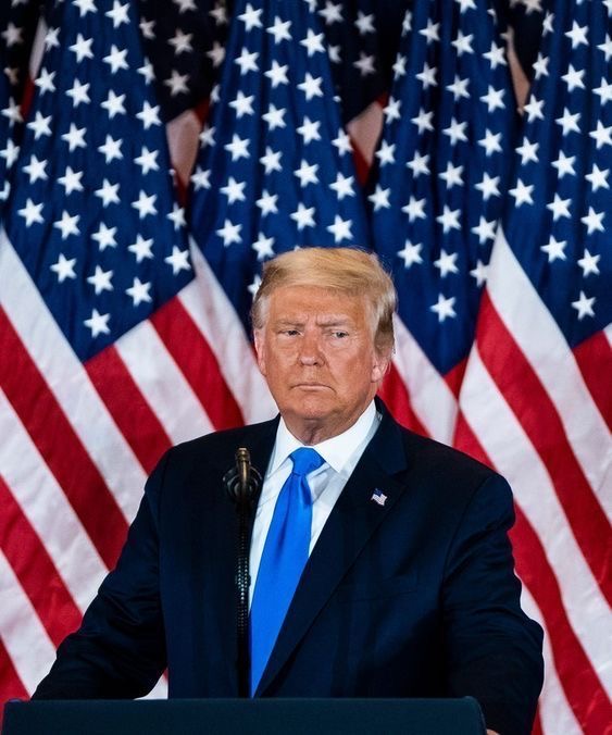 Popularidade em queda e gasolina em alta pressionam Trump por acordo no Irã