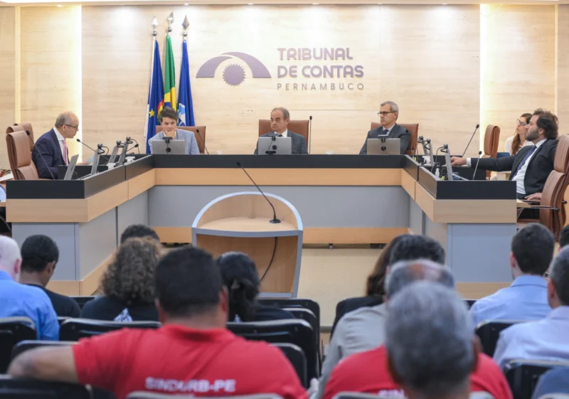 Conselho do TCE-PE livra gestão do PSB no Recife de todos os 14 processos de cautelar julgados no ano; Governo teve 7 licitações suspensas
