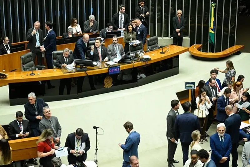 Bancada de Pernambuco votou em massa para derrubar veto do governo que liberou gastos para municípios no período eleitoral
