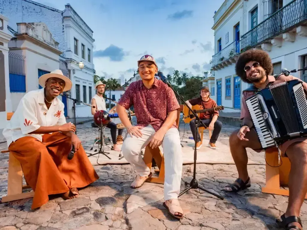João Gomes, Jota Pê e Mestrinho lançam sequencia de álbum premiado