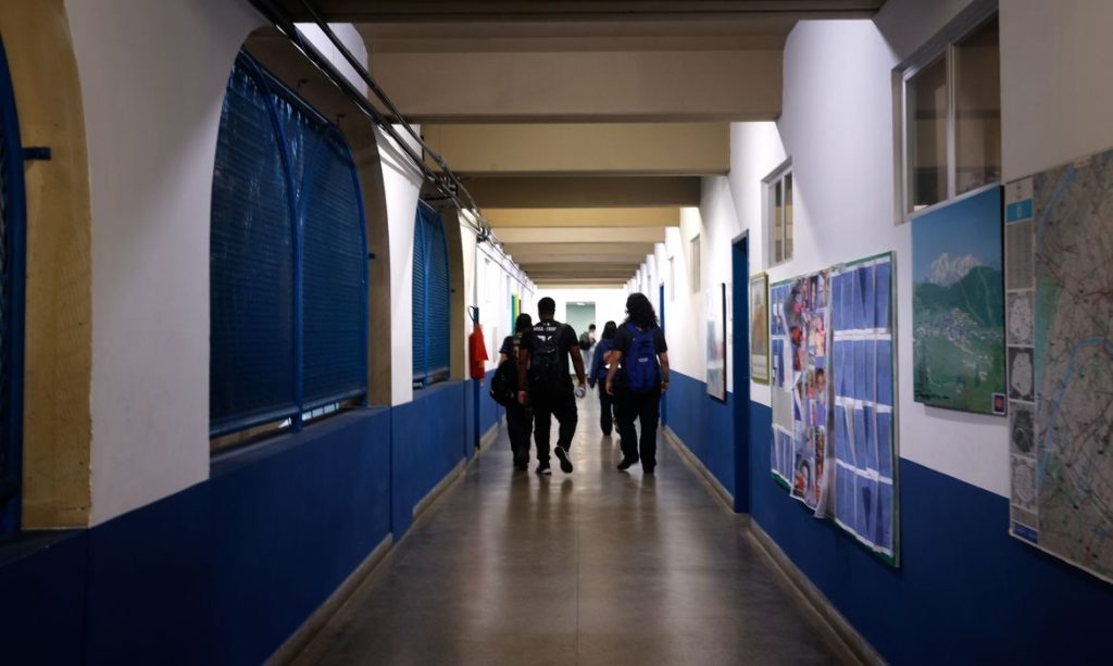 Ataques em escolas de Garanhuns, potencializam adoecimento mental de alunos e professores, diz psicóloga