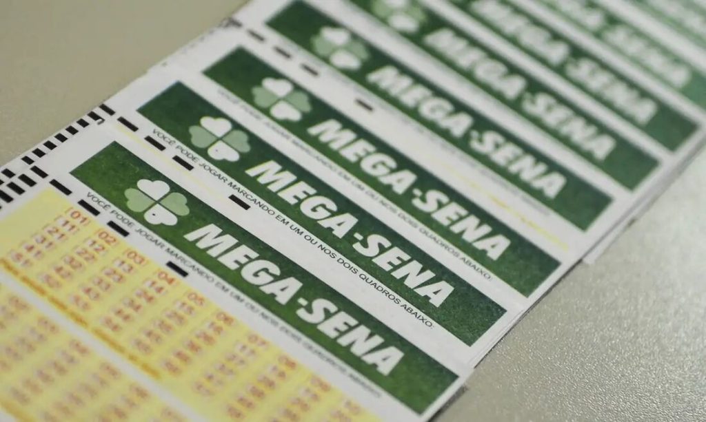 Mega-Sena acumula e prêmio principal vai para R$ 10 milhões