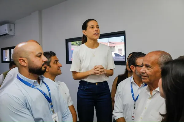 Raquel Lyra entrega 184 veículos para assistência social a todos os municípios