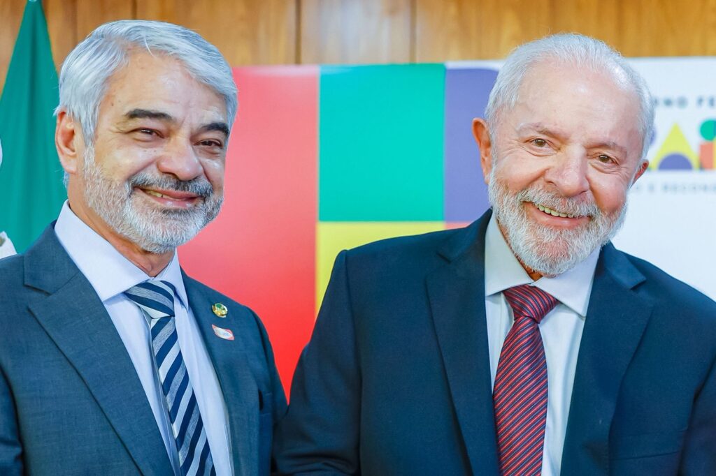 POUCO PROVAVEL QUE LULA SUBA EM ALGUM PALANQUE: Humberto sinaliza que apoio de Lula em Pernambuco ainda não está definido