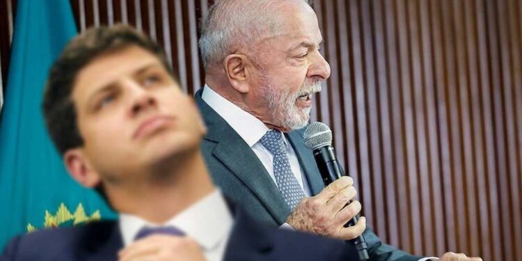 LARGADO A PRÓPRIA SORTE: Nem Humberto Costa acredita que Lula venha ajudar João Campos
