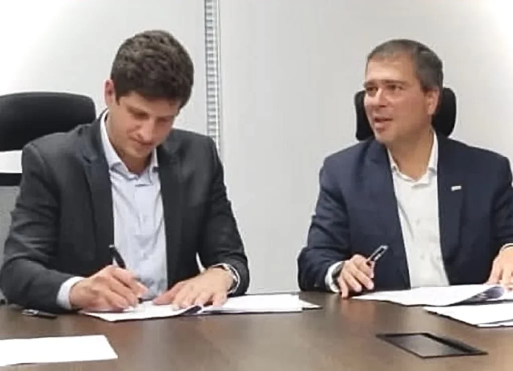 Empréstimo contratado por João Campos no Banco de Brasília pressiona caixa da Prefeitura com pagamento extra de R$ 23 milhões em maio; presidente do BRB está preso