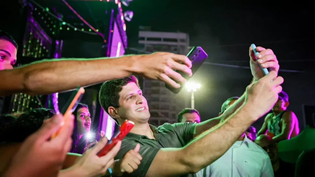 João Campos limita comentários no Instagram e emite sinais de crise na comunicação da pré-campanha