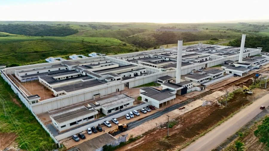 Gestão atual duplicou investimentos na ampliação de vagas prisionais em relação aos oito anos da gestão do PSB