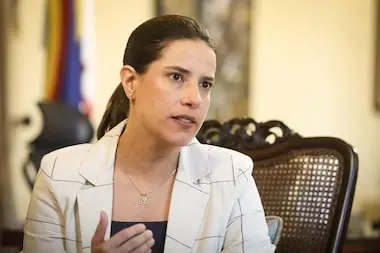 Entre a razão e o coração governadora Raquel Lyra começa a definir chapa para o Senado