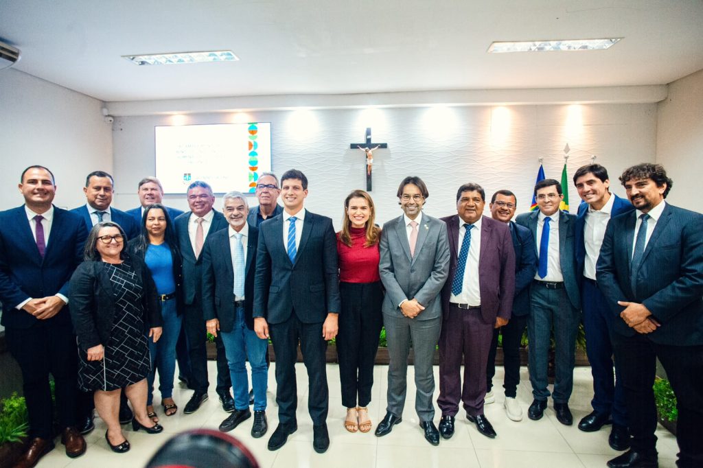 Marília recebe título de cidadã em São Bento do Una e cumpre extensa agenda pelo Agreste e Sertão ao lado de João Campos e Humberto Costa