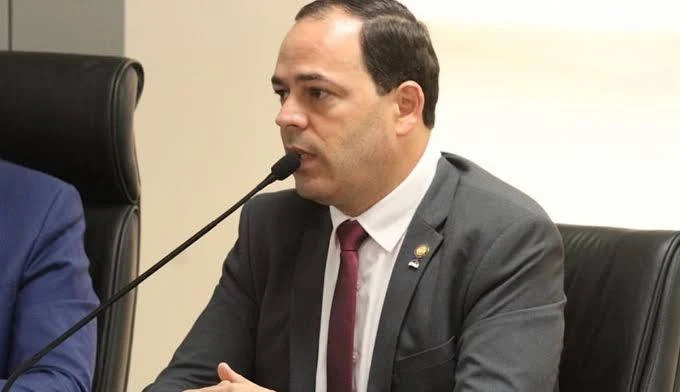 BLINDADO: SIVALDO COMEMORA DERRUBADA DE DECISÃO JUDICIAL E CONDE SÓ BREGA FARÁ SHOW POR R$ 120 MIL EM GARANHUNS