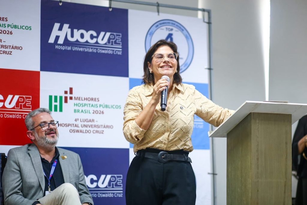 Priscila Krause entrega certificado ao 4º melhor hospital público do Brasil. “Paciente do SUS merece dignidade”  