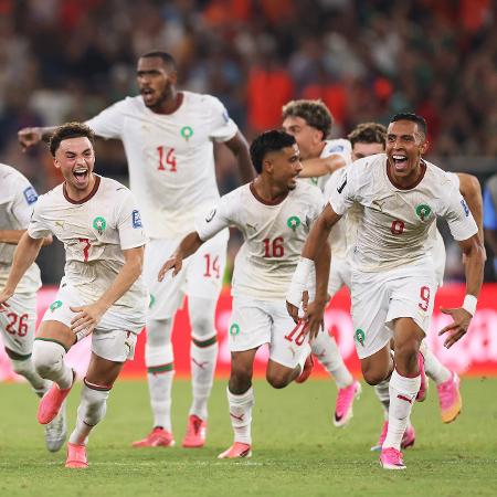 Seleção do Marrocos vence a Holanda nos pênaltis e é a primeira zebra da copa