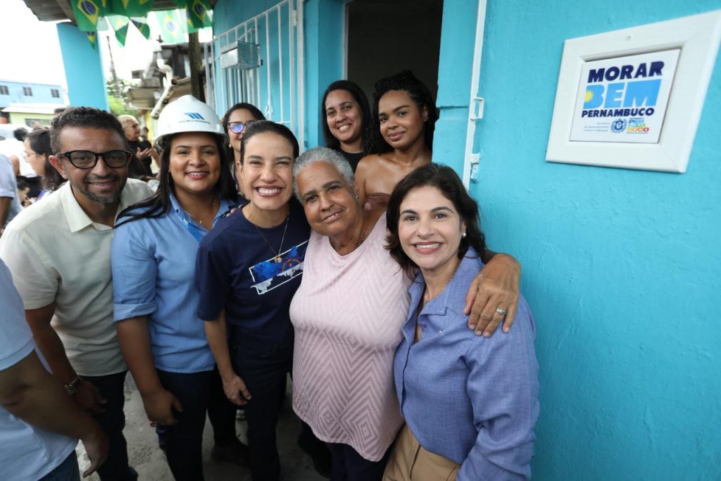 Governadora Raquel Lyra entrega 378 reformas e 141 títulos de propriedade e anuncia R$ 140 milhões em obras na RMR