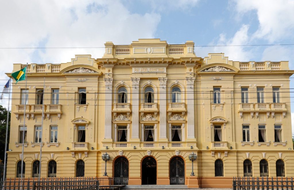 Governo do Estado decreta ponto facultativo na próxima segunda-feira (22)