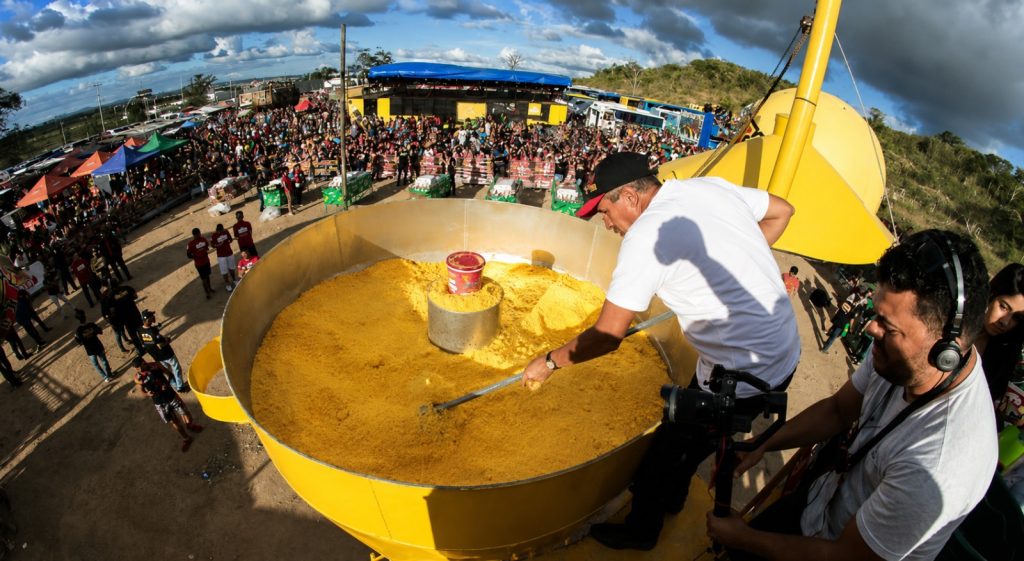 Cuscuz Gigante de Caruaru celebra tradição, comida boa e forró em mais uma edição