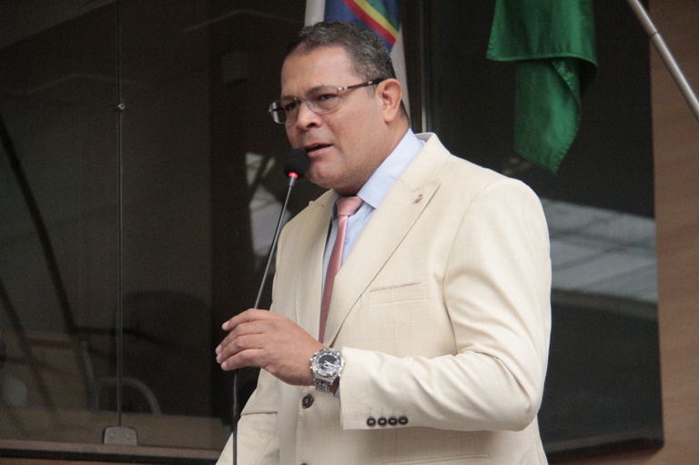 VEREADOR RUBEM DO PSB CRAVA VITÓRIA DE RAQUEL LYRA NO PRIMEIRO TURNO E FAZ CRÍTICAS À GESTÃO DE JOÃO CAMPOS