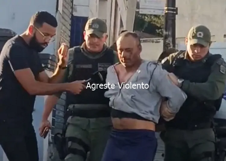 ESTUPRADOR EM SÉRIE É LEVADO À 18ª DELEGACIA SECCIONAL DE GARANHUNS APÓS PRISÃO EM CAETÉS