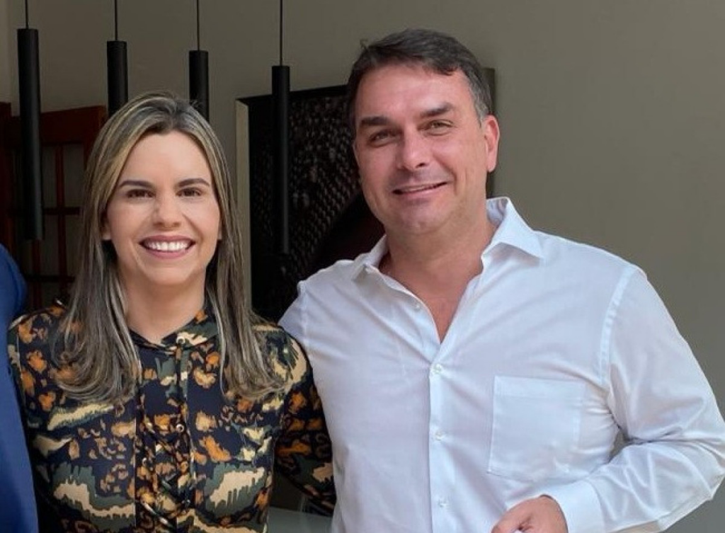 Clarissa Tércio é citada por Flávio Bolsonaro como possível vice para 2026