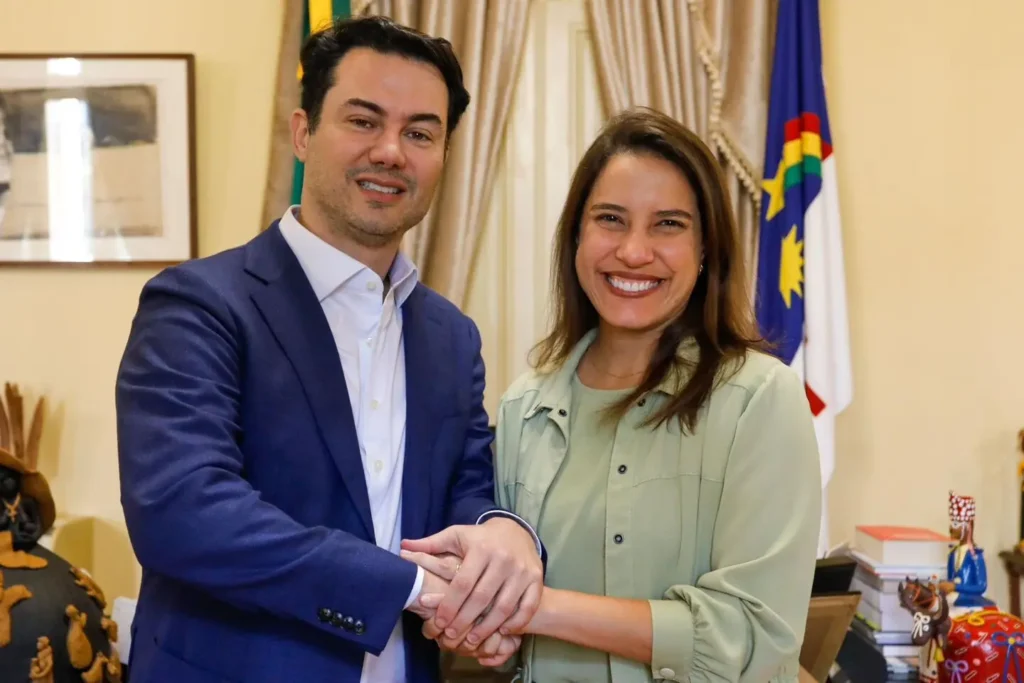 EMBATE NA FEDERAÇÃO: CLODOALDO MAGALHÃES IGNORA DIRETRIZ DE ALIANÇA E MANTÉM APOIO A RAQUEL LYRA