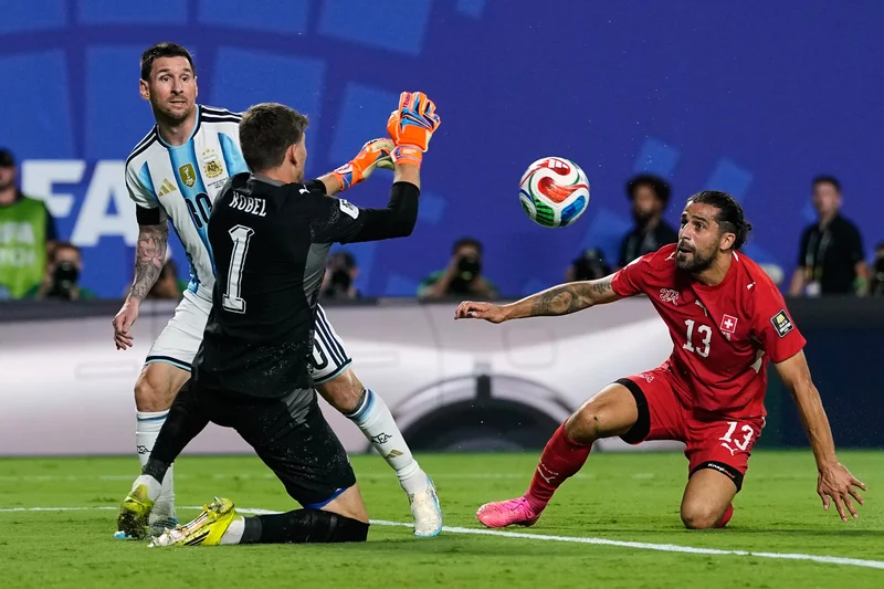 Argentina passa sufoco, mas bate a Suíça e vai à semifinal da Copa