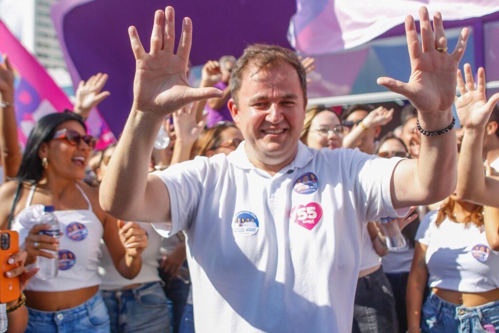 Em Caruaru, Anderson Luiz inaugura comitê e reúne apoiadores