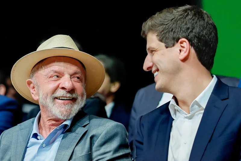 CANDIDATO DE MOLETA, VIVE NA ESCORA DOS OUTROS: João Campos diz que Lula o reconhece como “único candidato” em Pernambuco