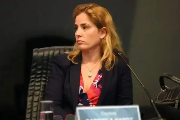 Criação suspeita de fundo de R$ 2,5 bi: CNJ afasta Gabriela Hardt, ex-juíza da Lava Jato, por 2 anos
