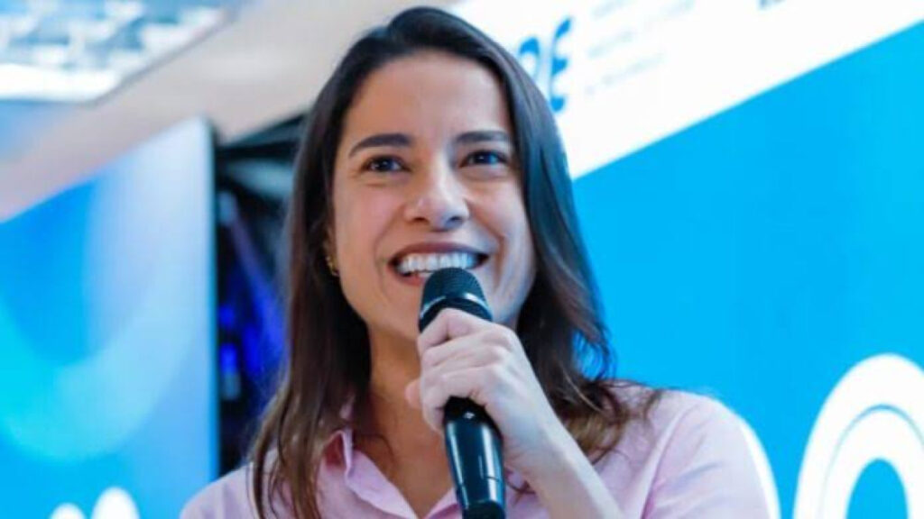Raquel: “Precisou chegar uma mulher no governo pra colocar ordem na casa”