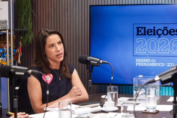ELE É BOM DE BICO: “Eu quero ver prova”, diz Raquel ao rebater acusação de gabinete do ódio contra João Campos