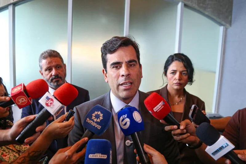 João Campos traz para campanha advogado que conseguiu trancar Operação Barriga de Aluguel no STF via decisão solitária de Gilmar Mendes