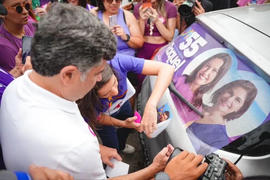 Ao lado de Raquel Lyra, Eduardo da Fonte abre campanha ao Senado com megaadesivaço no Recife