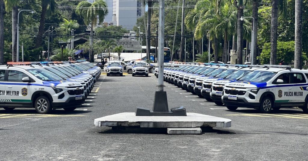 Governo de Pernambuco entrega a PMPE 124 novas viaturas para reforçar policiamento no estado