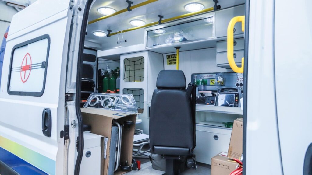 Governo de Pernambuco entrega 43 ambulâncias a municípios do Estado