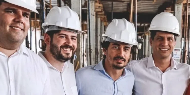 OLHA AÍ: João Campos promoveu primo de foragido da justiça a Secretário-Executivo de Inovação do Recife